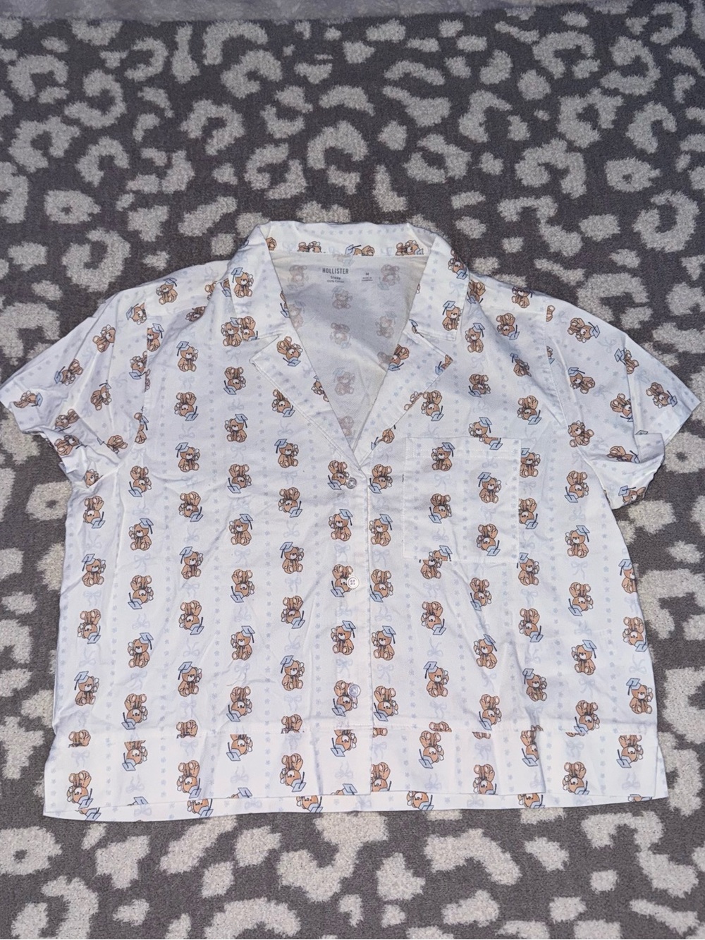 Hollister SLEEP Graduation Teddy Bear & Bows buttom up top size M